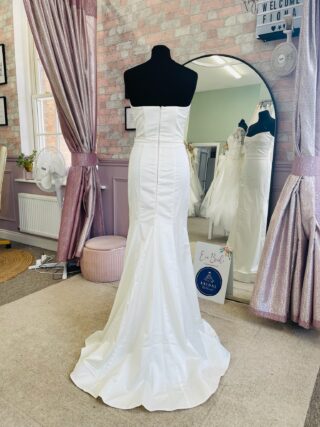 Private Label | Wedding Dress | Fit To Flare | D2193K