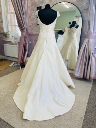 Sassi Holford | Wedding Dress | A Line | D2191K