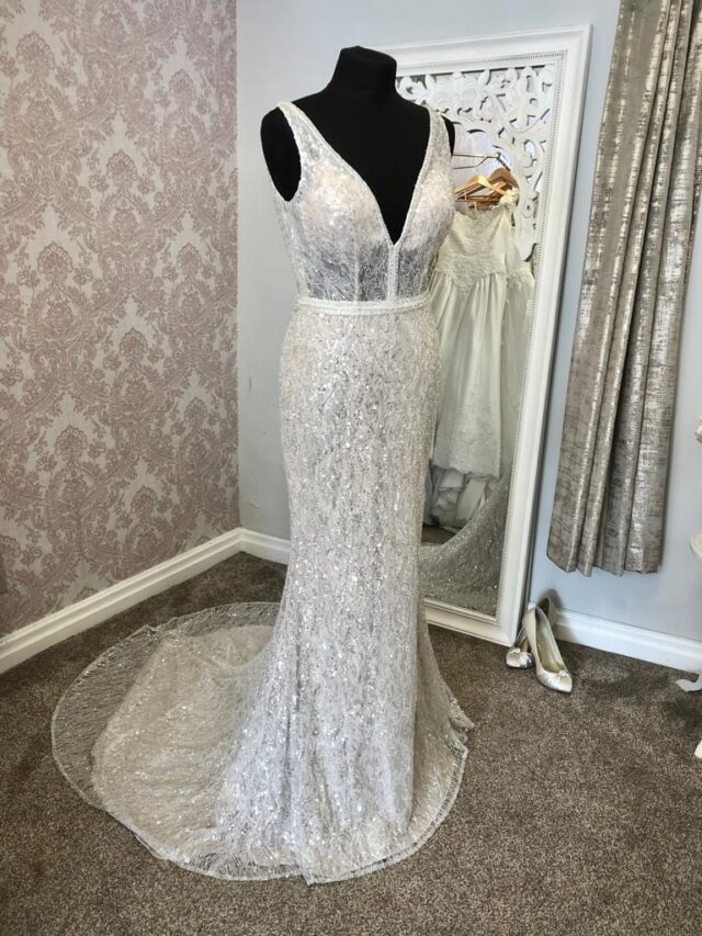 Zavanna | Wedding Dress | Fit To Flare | C10293