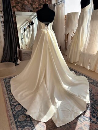 Alan Hannah | Wedding Dress | A Line | WN1121D