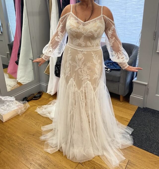 All Who Wander | Wedding Dress | Drop Waist | C10407