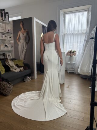 Jane Hill | Wedding Dress | Fit To Flare | C10421