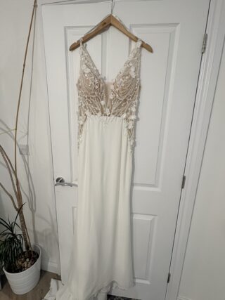 Enzoani | Wedding Dress | Fit To Flare | C10380
