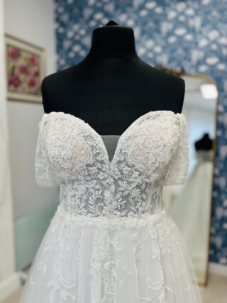 Adrianna Alier | Wedding Dress | A Line | CF366B