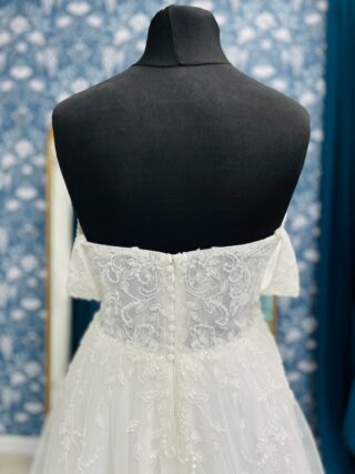 Adrianna Alier | Wedding Dress | A Line | CF366B
